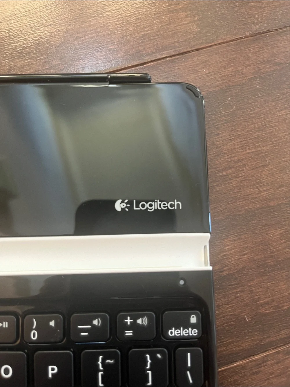 Logitech Black Bluetooth iPad Keyboard Case